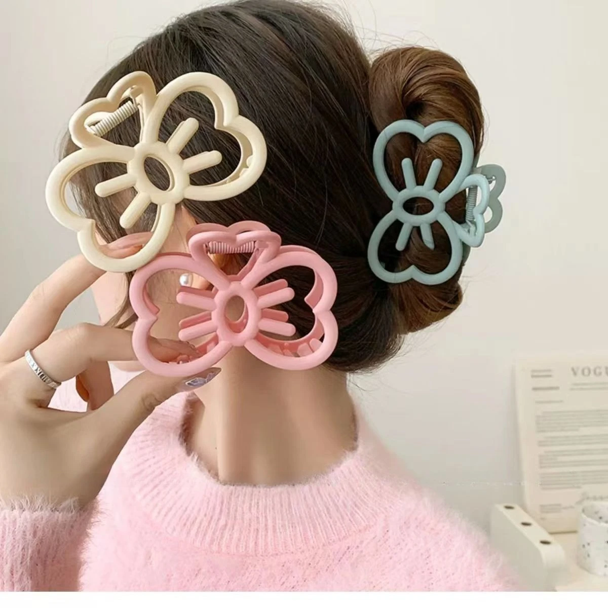 

Korean Cute Bowknot Hair Claw for Women Girls Crab Plastic Hair Clip Candy Color Clip for Girls Sweet Hairpins Hair Accessories