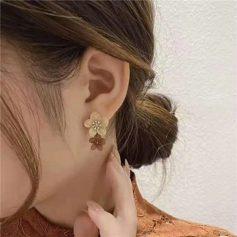 Sweet Elegant Contrast Flower Drop Earrings For Women Earing Jewelry Earings Vintage French Simple Versatile Flowers Earrings