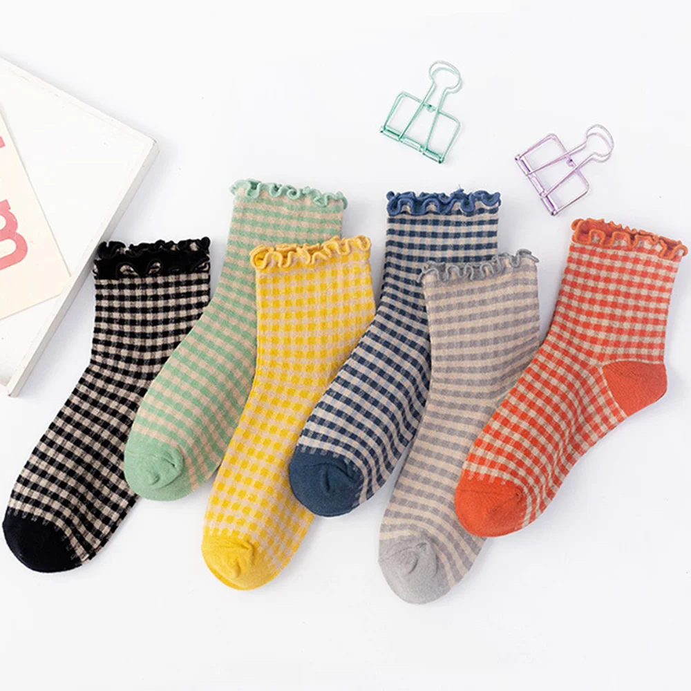 Women's Sock Autumn Checkered Retro Vintage Cotton Socks Crew Comfortable Color Fashion Sock Elastic Plaid Short Socks Woman Sox