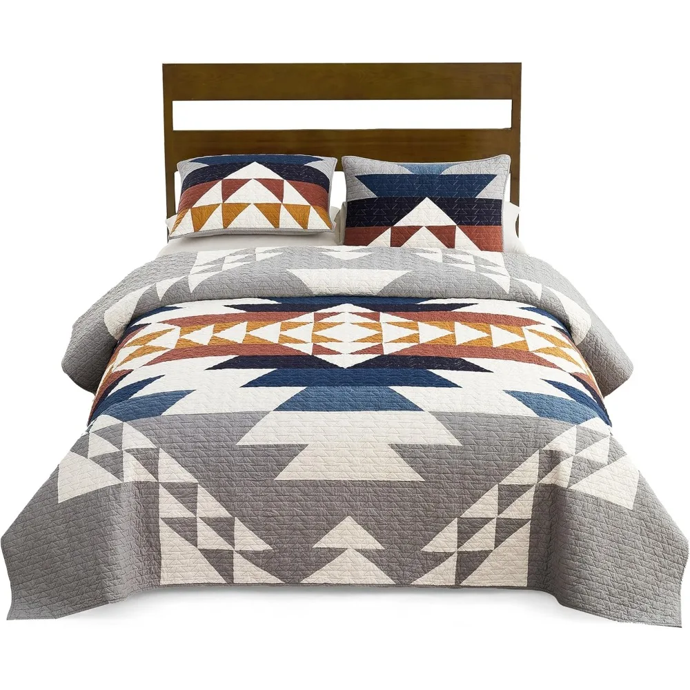 

Pendleton Explorer Quilt Set for Full/Queen Beds - 2 Shams Included, Premium Cotton, Lightweight Coverlet in Rustic