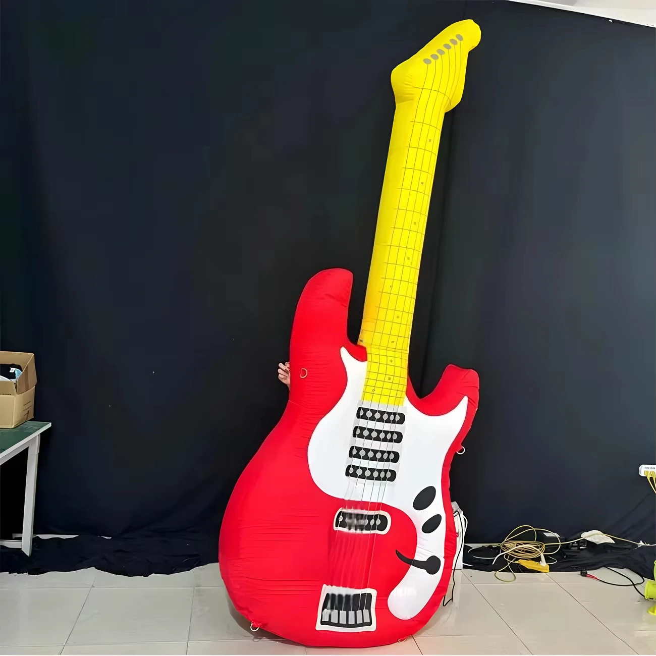 

Giant Customized Musical Instruments Model Inflatable Bass Inflatable Guitar Decoration for Music Festival Activities