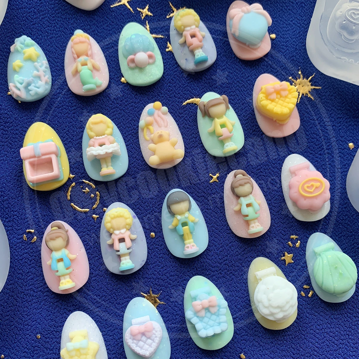 Super cute! resin mold PP mini figures, Pocket Birthday Party, Mermaid Bear, and clear transparent silicone molds.