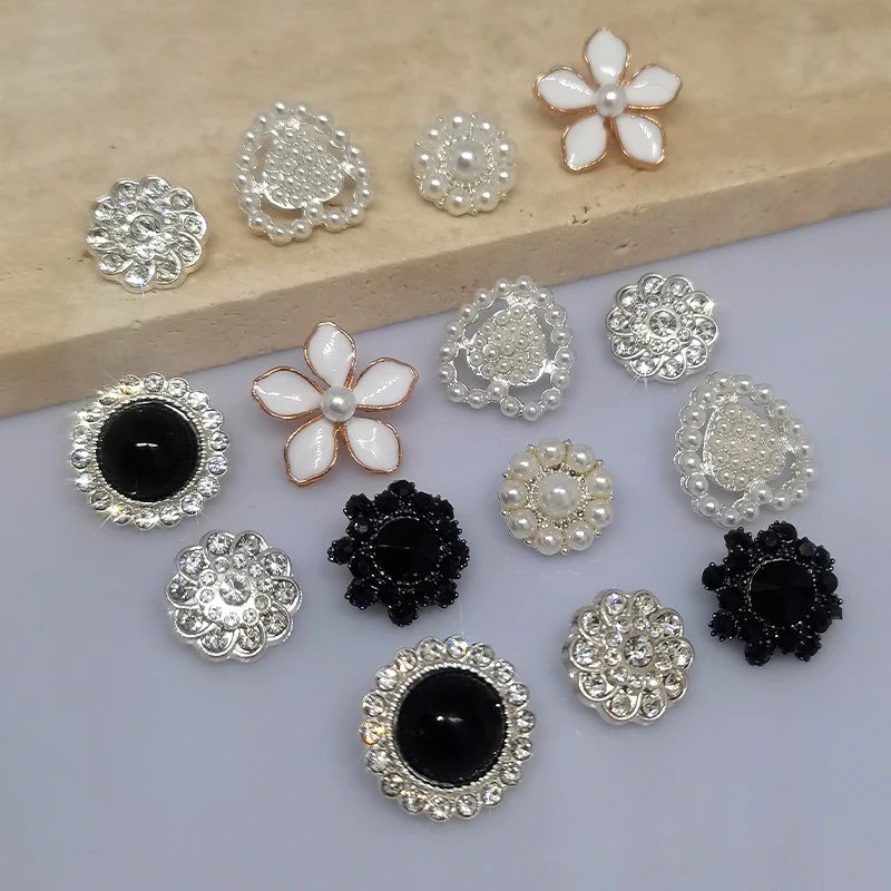 Mini Luxury Rhinestone Pearl Decor Buttons Of Clothing Black White Heart Flower Round Design Fashion Button For Women Shirt DIY