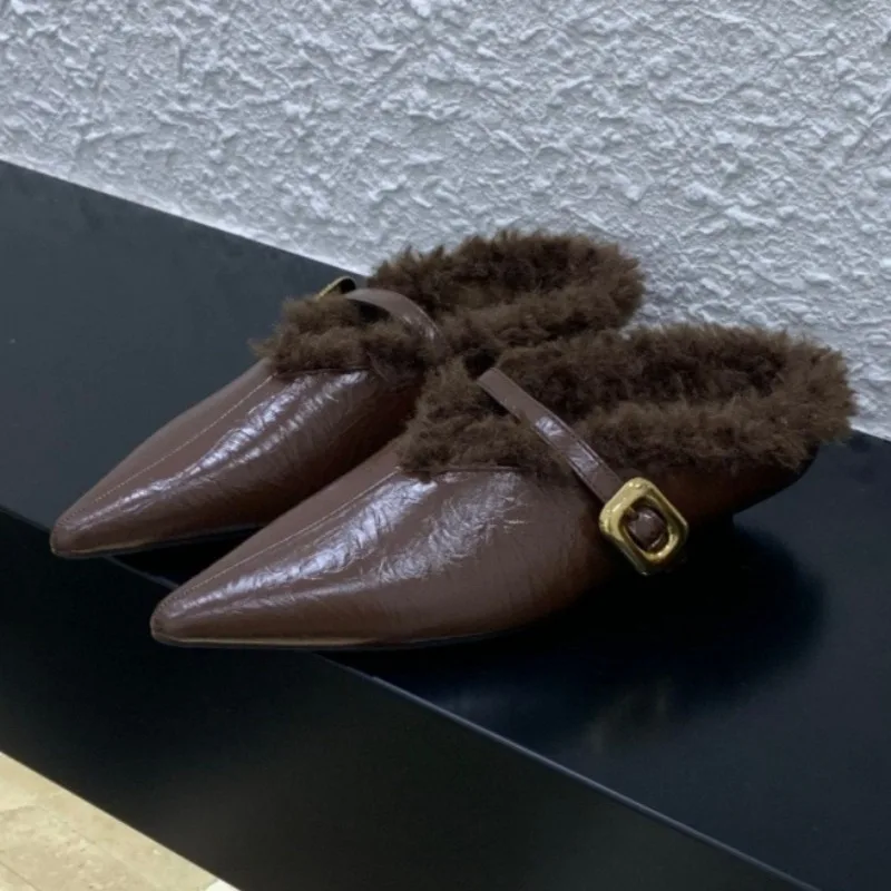 

Vintage Brown Soft Leather Slippers Women Luxury Metal Buckle Designer Shoes Winter Warm Fluffy Loafers Comfortable Women Shoes