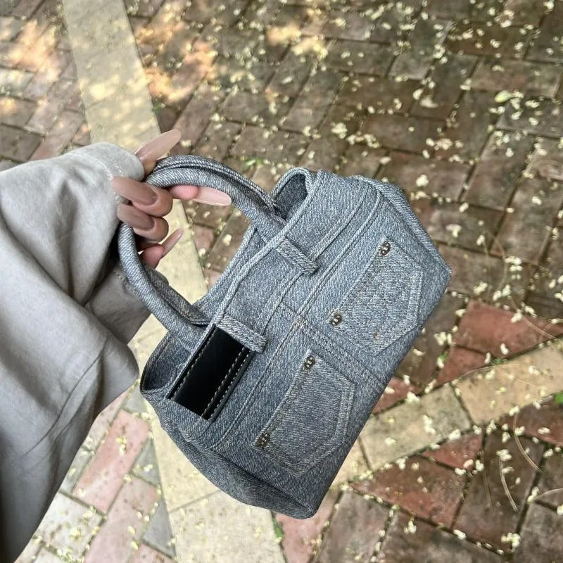

Hot Girl Studded Buckle Tote Bag Women Denim Large Capacity Ruffled Shoulder Bags Ladies Everyday Casual Versatile Handbag 2025