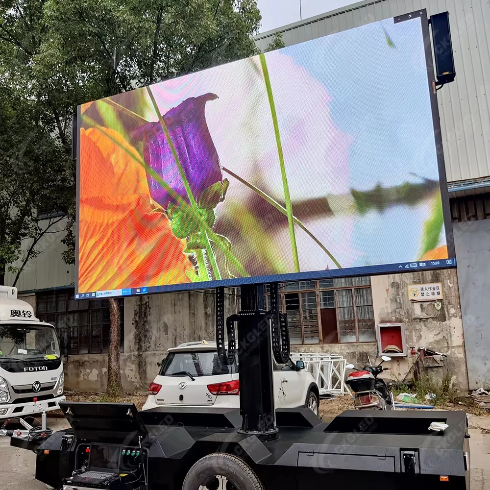 Outdoor Big Size Mobile LED Screen Trailer P5 P6 LED Display for Concerts and Roadshows
