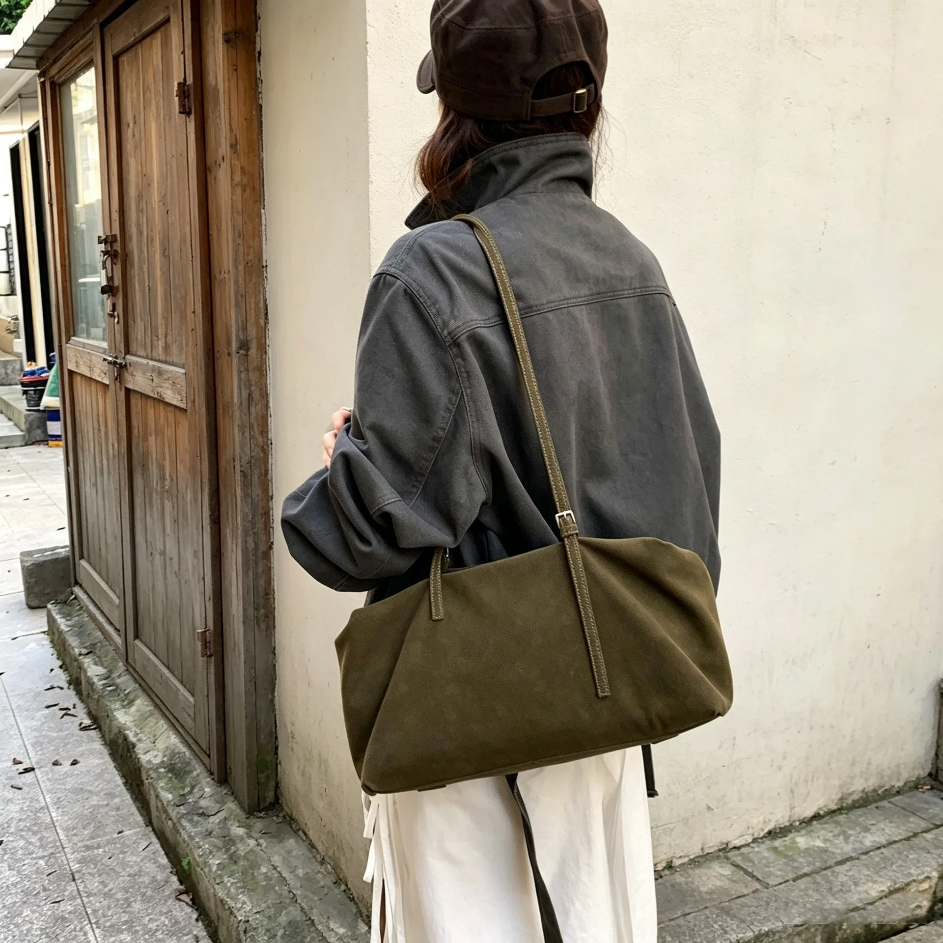 2026 – Neuerscheinung – Große Pendler-Umhängetasche – Minimalistische Mode – Kissen-Stil Damenhandtasche – Leichtgewicht-Nylon – Detail 16