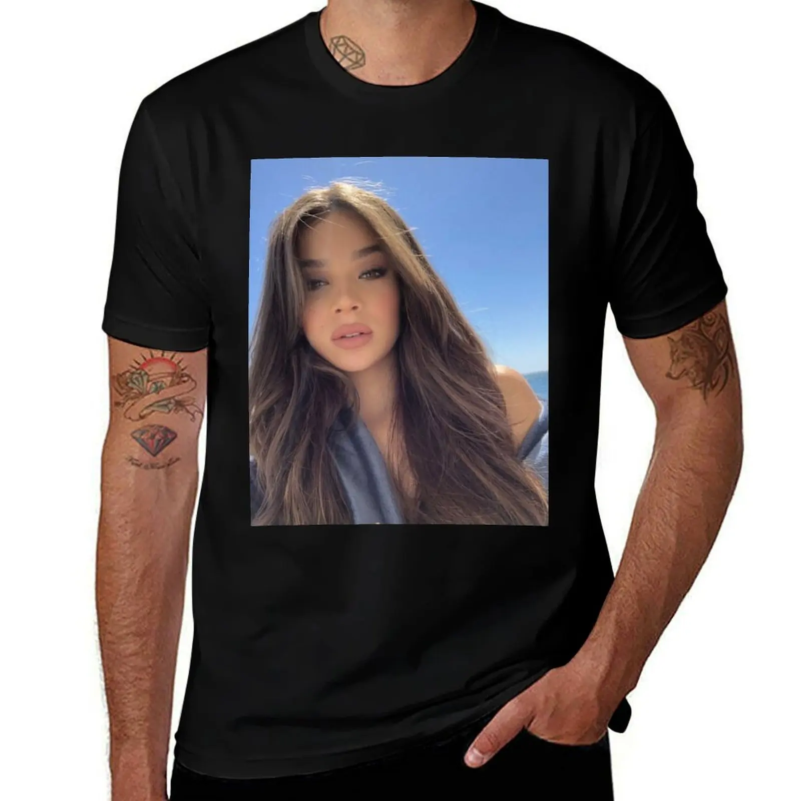 

Hailee Steinfeld Beautiful Actress Poster T-Shirt for a boy graphic t shirts tops men clothings