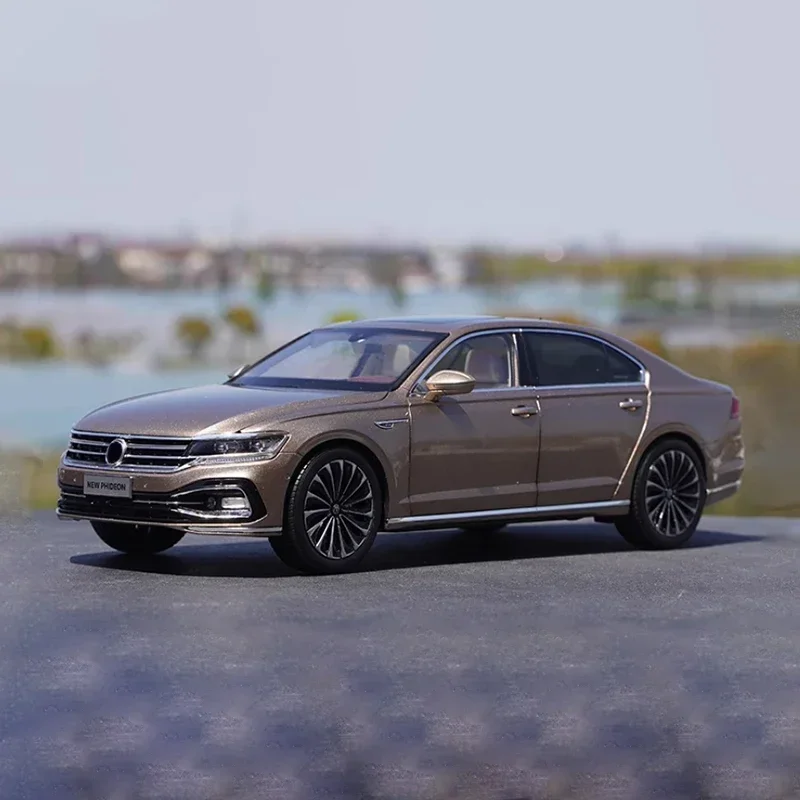 Diecast 1:18 Scale New Phideon 2021 Alloy Car Model Finished Product Simulation Toy Static Model Collection Gift Souvenir