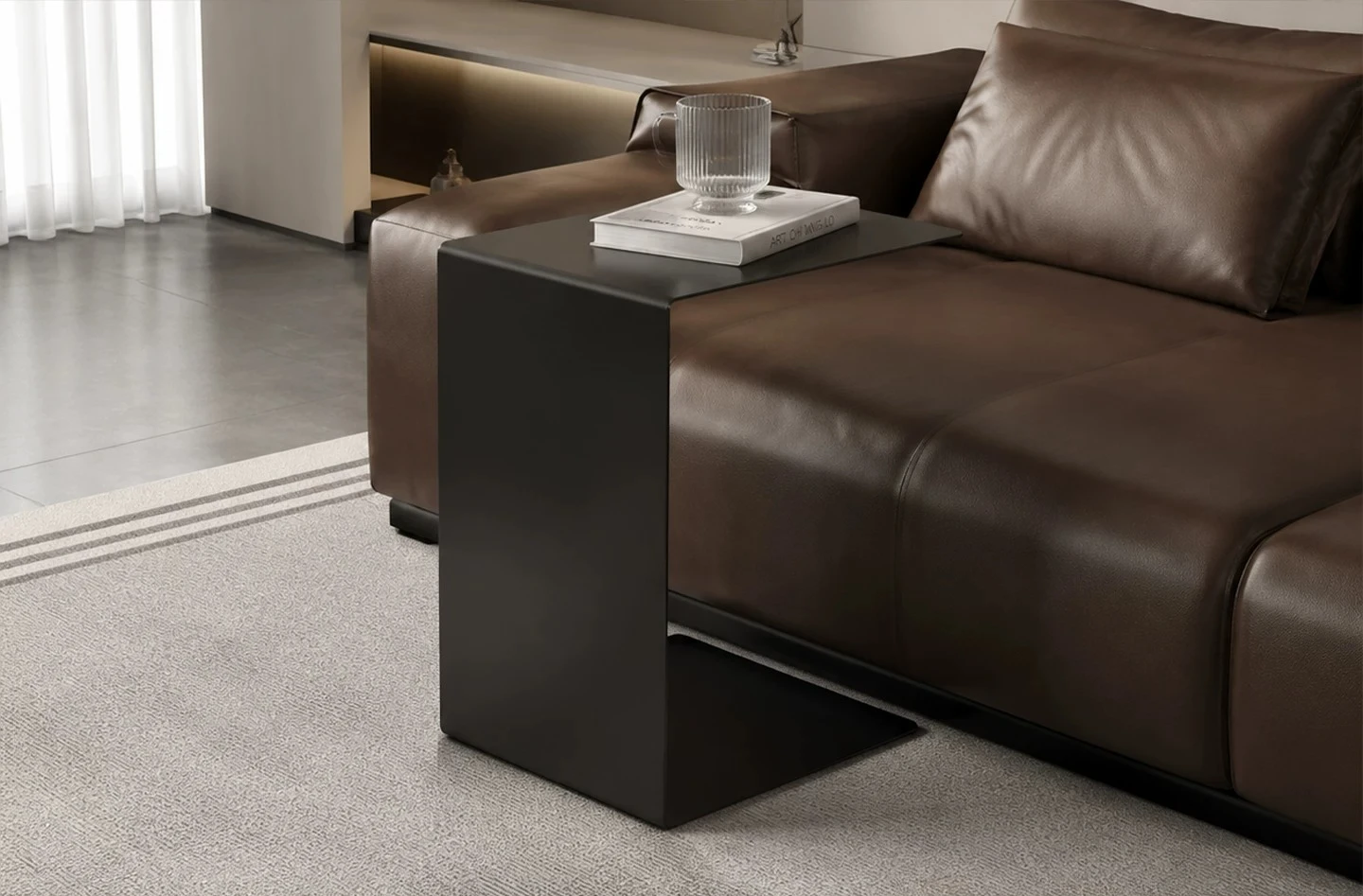 Iron material Wabi‑Sabi Minimalist C‑Shaped Side Table Modern Light Luxury Movable Sofa Bedside Corner End Table For Home Decor