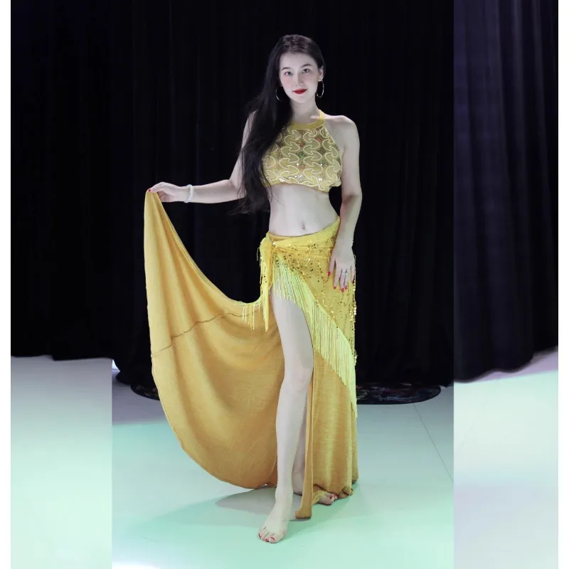 Aangepaste buikdanskostuums Prestatiejurk met borst Katoenen grote heupsjaal Oosterse dans Grote Bareback-set