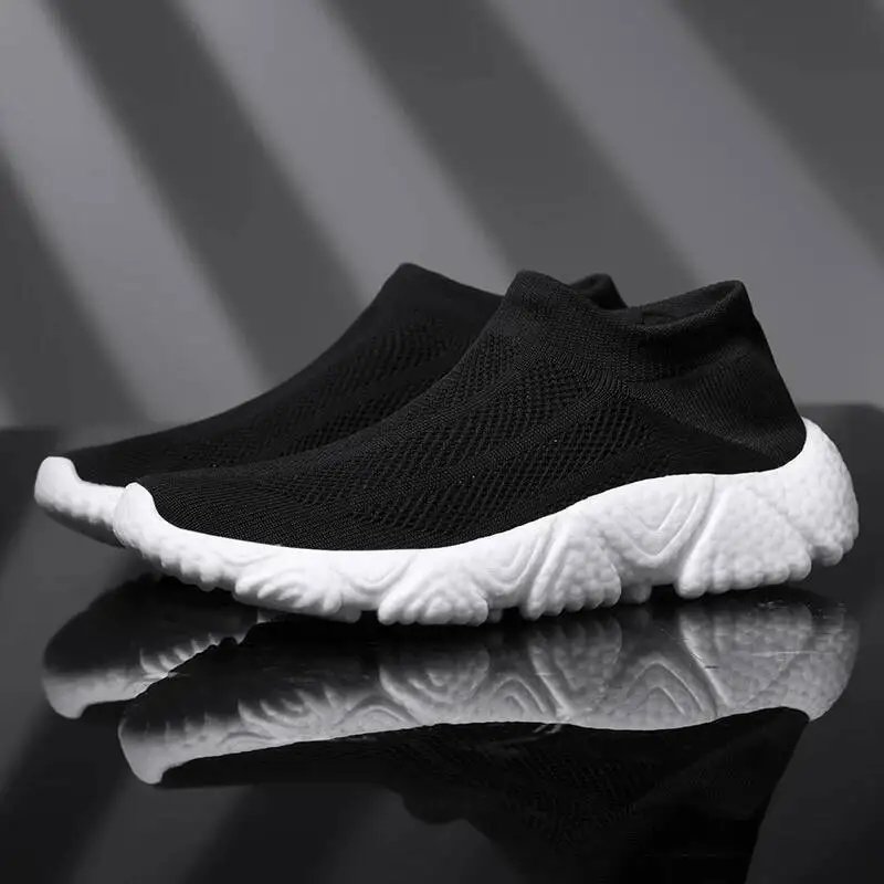 Sepatu Sneakers Pria 2023 Kasual Musim Panas Olahraga Bernapas Nyaman untuk Lari Anti Selip Elastis