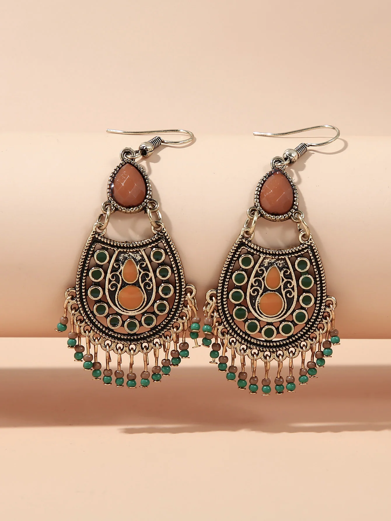 2 women's trendy and personalized ethnic Bohemian style earrings, fashionable dressing, party accessories