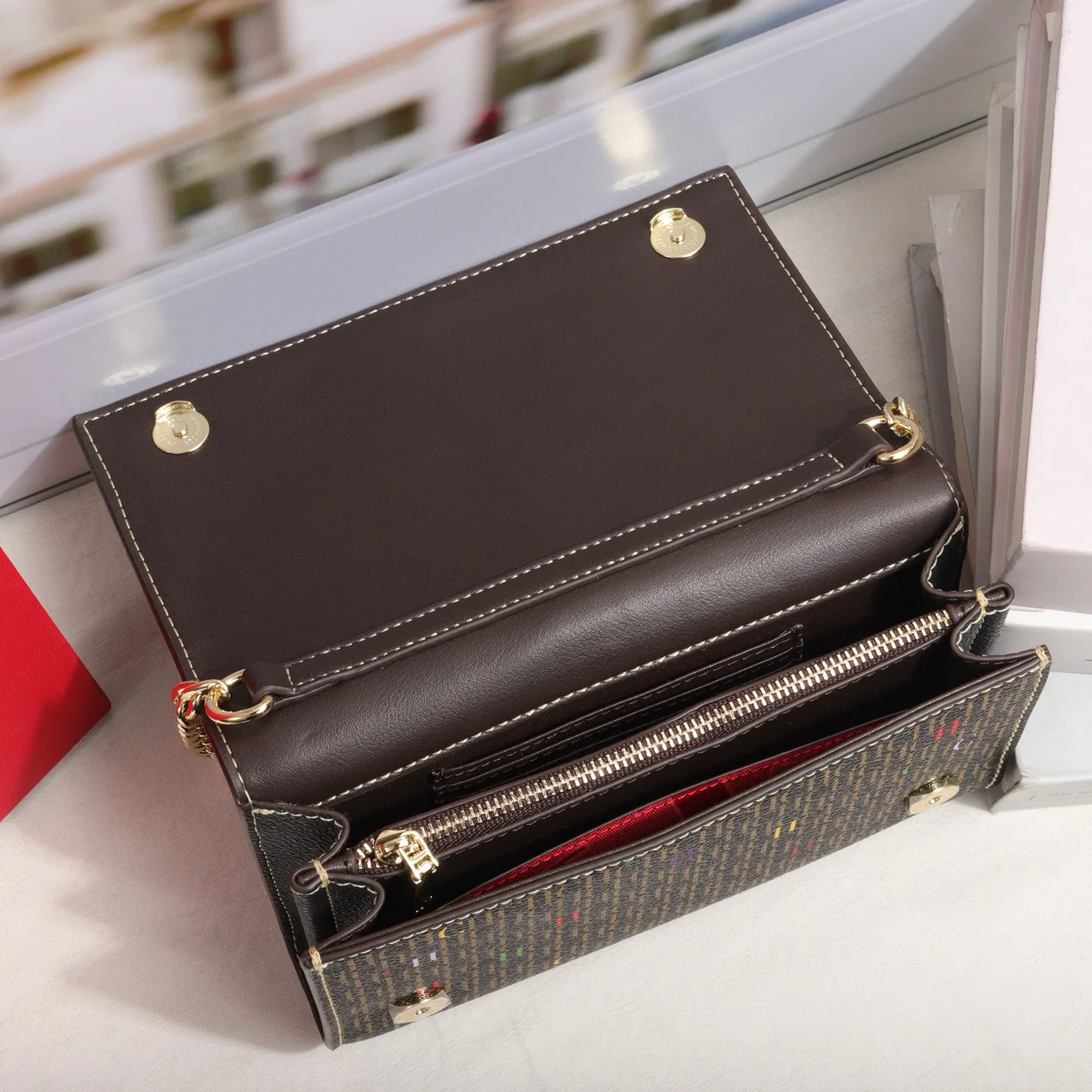 حقيبة كتف أنيقة للنساء، محفظة يومية كاجوال عصرية ومتعددة الاستخدامات، تصميم مدمج خفيف الوزن للتسوق والنزهات #4