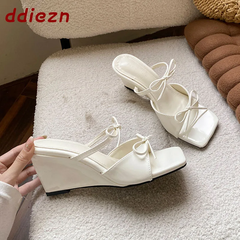 

Модные элегантные женские туфли-мюли на танкетке с бантом-бабочкой, повседневные женские туфли на каблуке, сандалии на танкетке