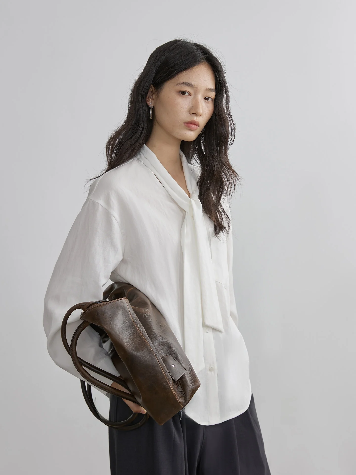

CLIPETTE V-neck Long Sleeve Loose Women's Shirt White Spring Fashion Simple Design Draped Fabric Breathable Comfortable
