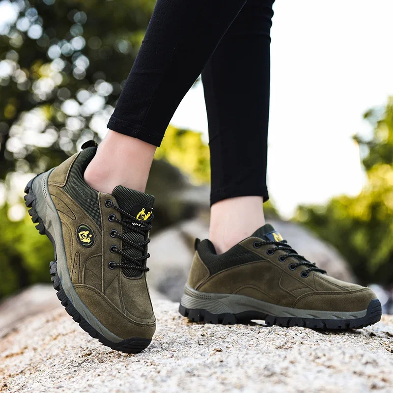 Winter Snow Large Size 36-49 Outdoor Hiking Shoes Climbing Shoes Men Cotton-padded Hard-Wearing Sneakers Men Free Shipping