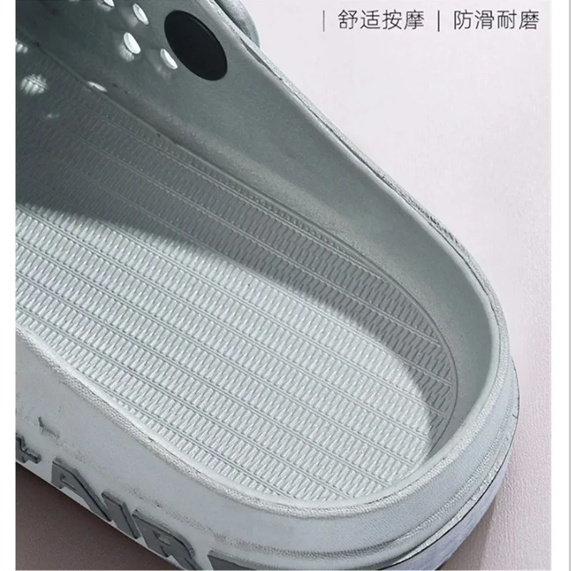 2024 Summer Men Anti-slip Beach Slippers Breathable Fashion Outdoor Sandals Hollow Flats Holes Garden Beach Shoes A0043