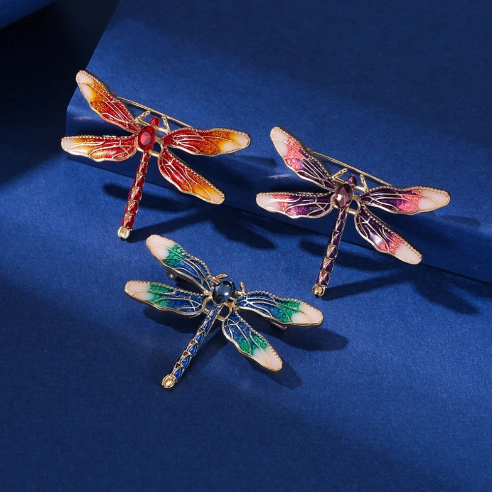 Exquisite Simulation Dragonfly Brooch Crystal Metal Lapel Pins for Women Sweather Shawl Shirt Fashion Jewelry Accessories Gift