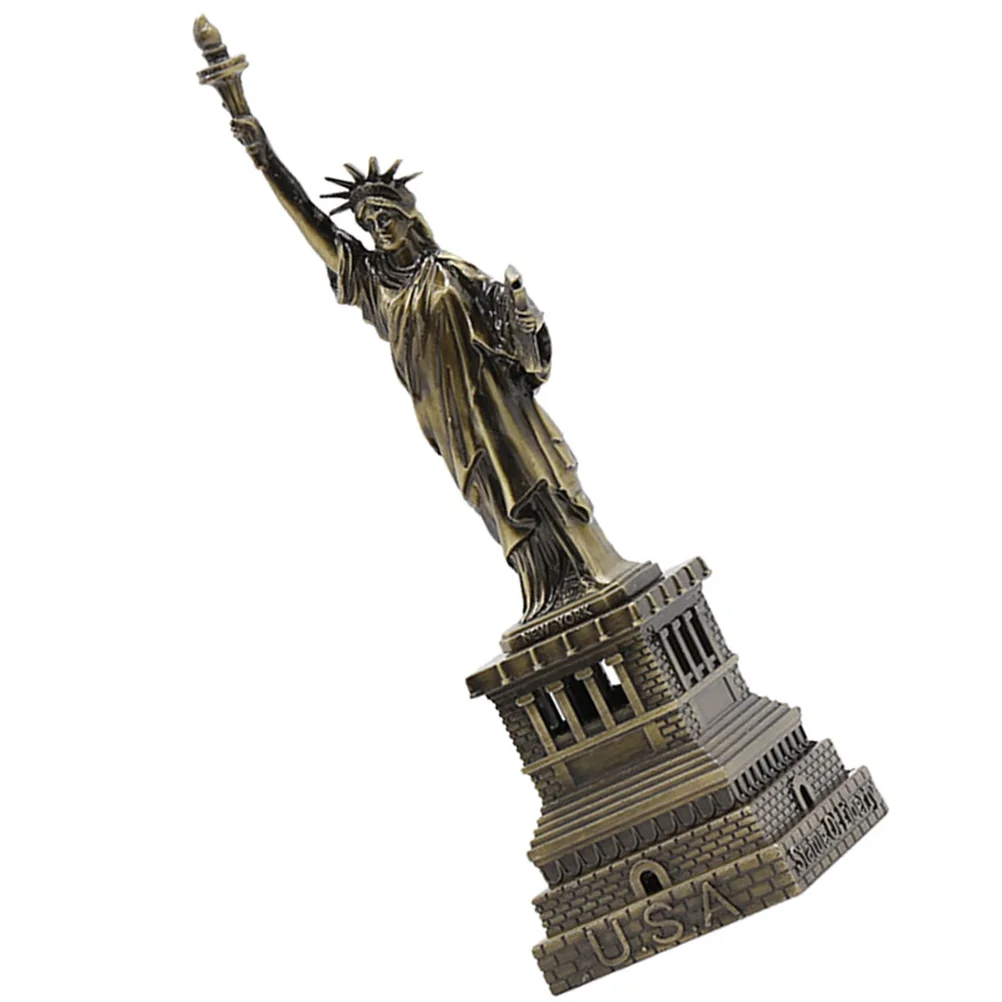 

Statue of Liberty Landscape Ornament Metal Decorate Fine Workmanship Model Table Adornment Office