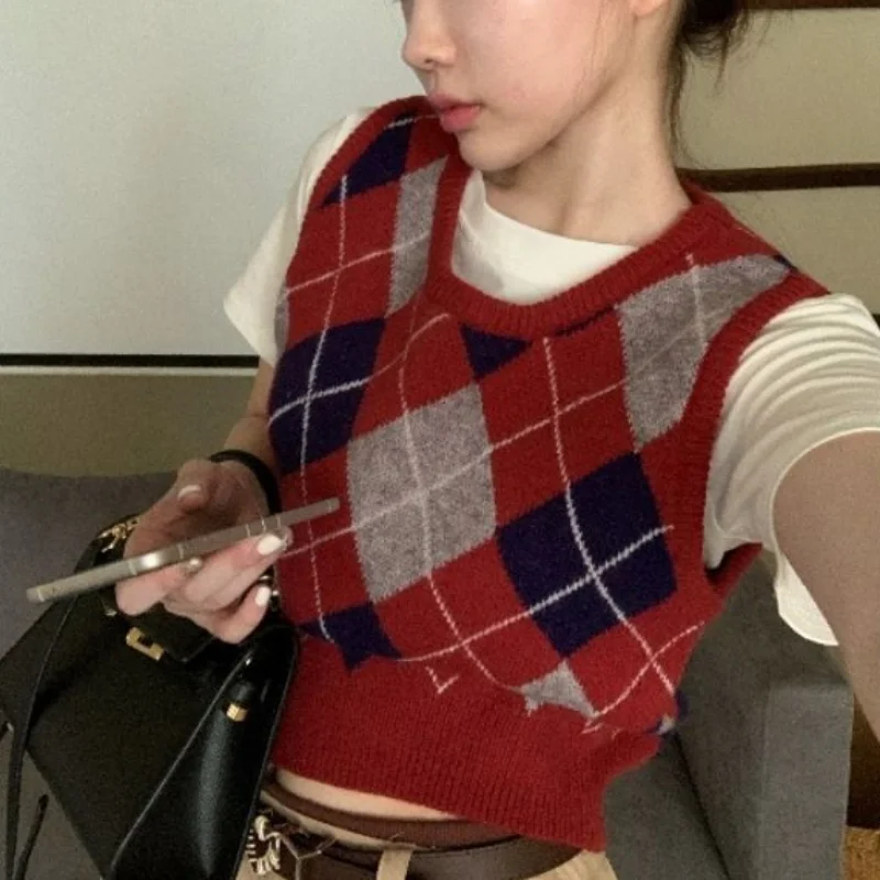 Red Argyle Sweater Vest Women Y2k Clothing Simple Casual All-match American Retro Daily Sleeveless Preppy Style Knitting Chic