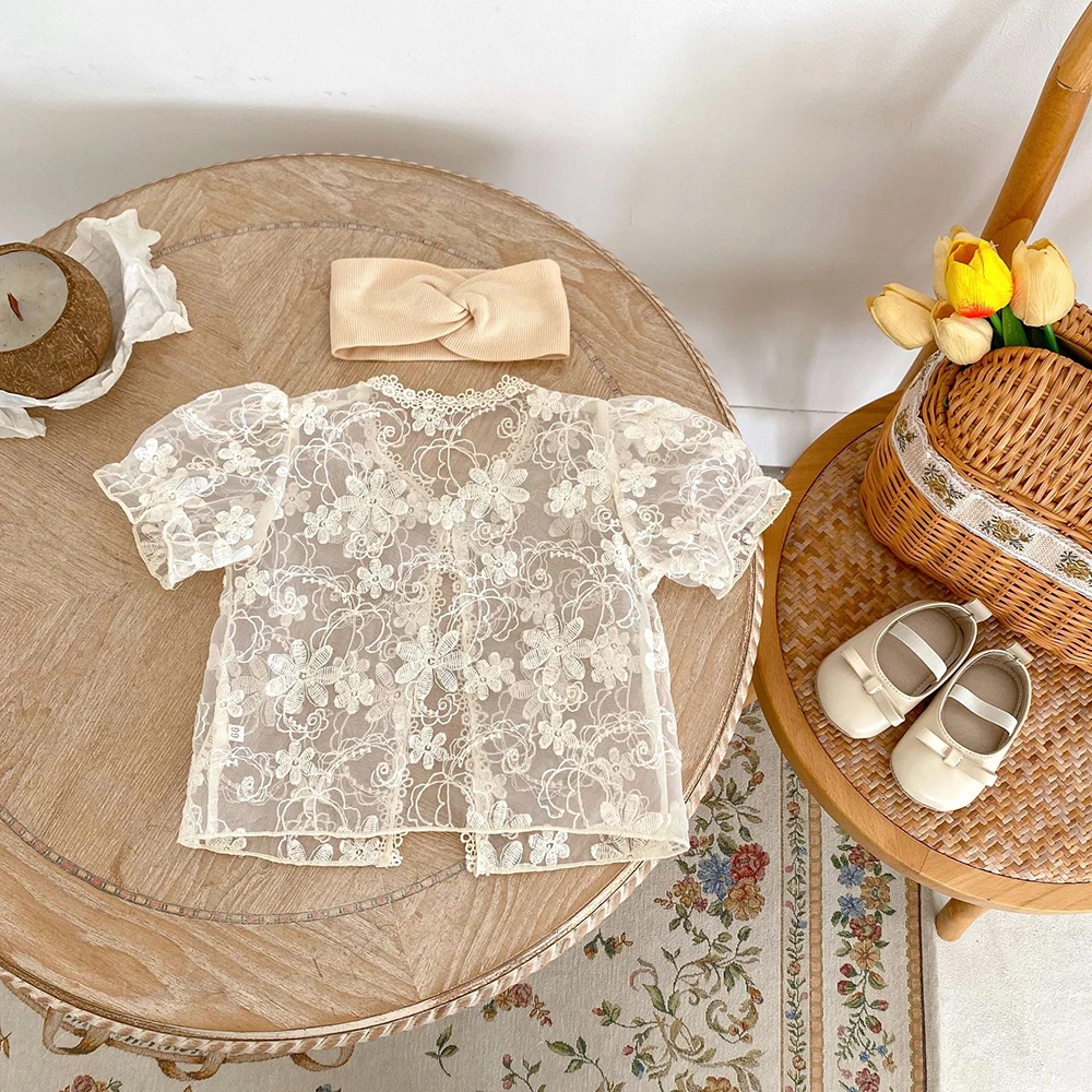 0-3T Baby Girl Outwear Summer Hook Cotton Flower Hollowed Out Shirt Newborn One Button Lace Edge Cute Versatile Casual Beige Top