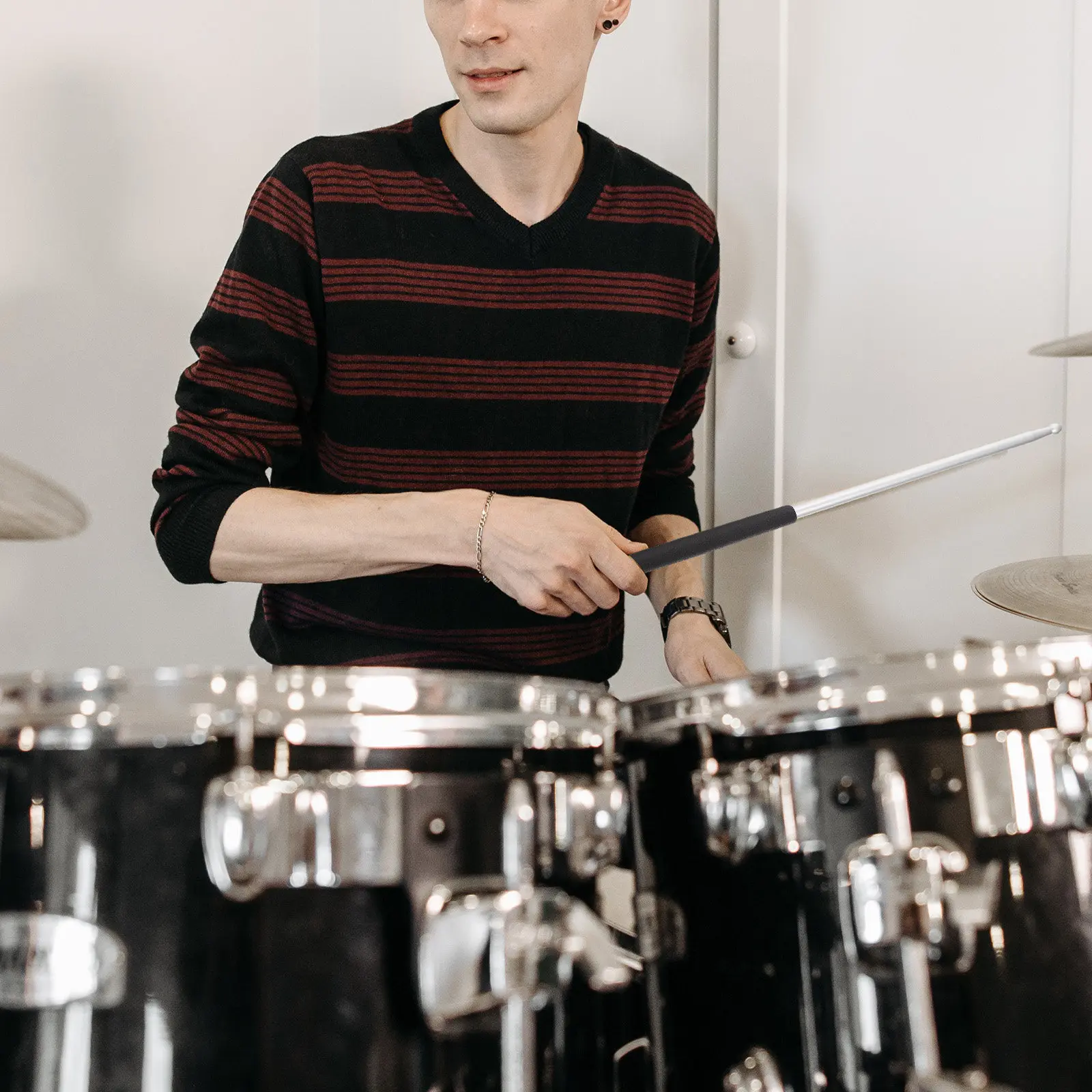 

2 шт. алюминиевые барабанные палочки, прочные, не деформирующиеся, с удобной рукояткой, для студентов и музыкантов, аксессуары для перкуссии