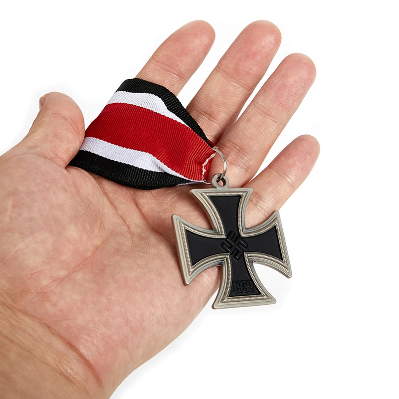 1PCS Germany 1939 Iron Cross Zinc Alloy Badge 2nd Class With Ribbon Cross Medal