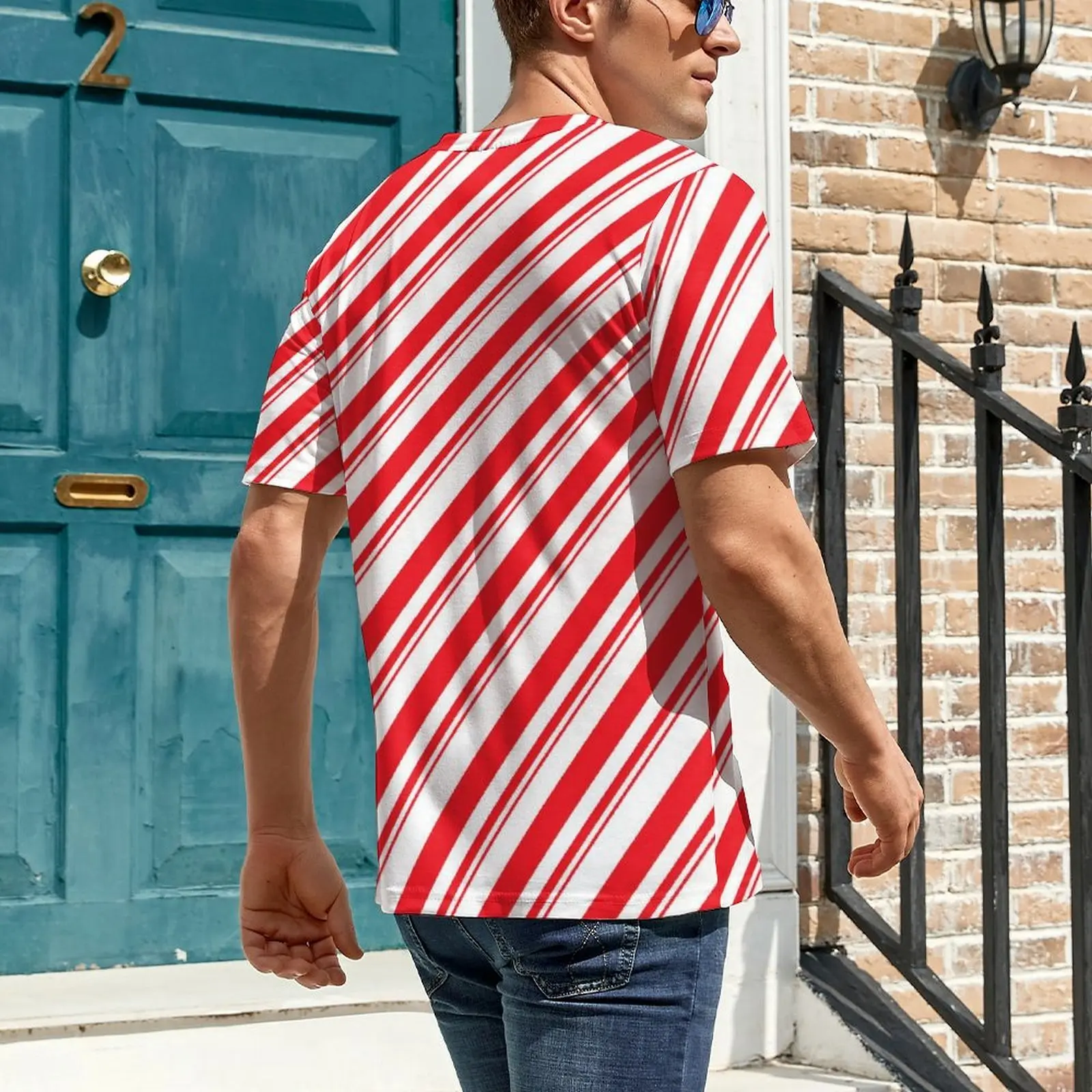 Red And White Striped T Shirt Straight Lines Retro T Shirts Man Awesome Tshirt Summer Short Sleeve Printed Tees Plus Size 6XL