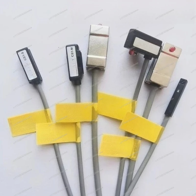 Cylinder Magnetic Switch CS1-J CS1-F CS1-U CS1-G CS1-M CS1-H CS1-E020 Two Wire Three Wire Sensing Sensor