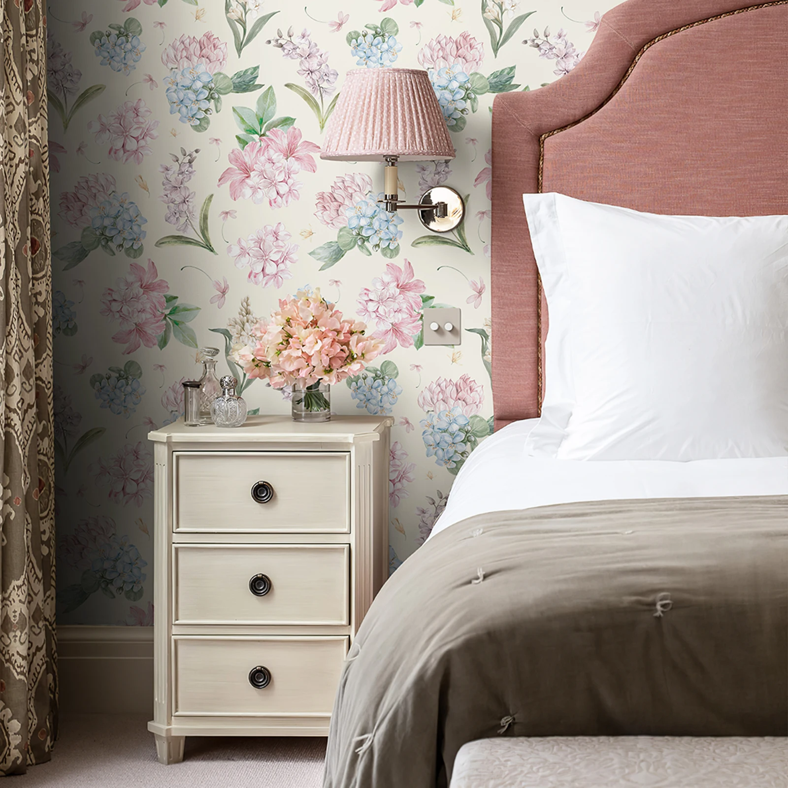 Peel And Stick Pink Floral PVC Wallpaper Chic Fresh White Flower And Leaves  Living Room Cabinet Stickers