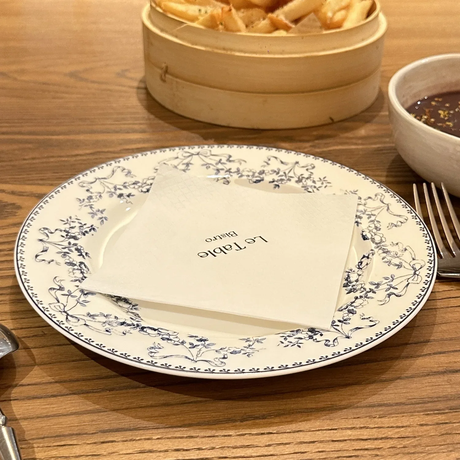 

Французская синяя цветочная средневековая керамическая тарелка, десертная тарелка для стейка, завтрак, ужин, западная посуда, посуда A1K8W4