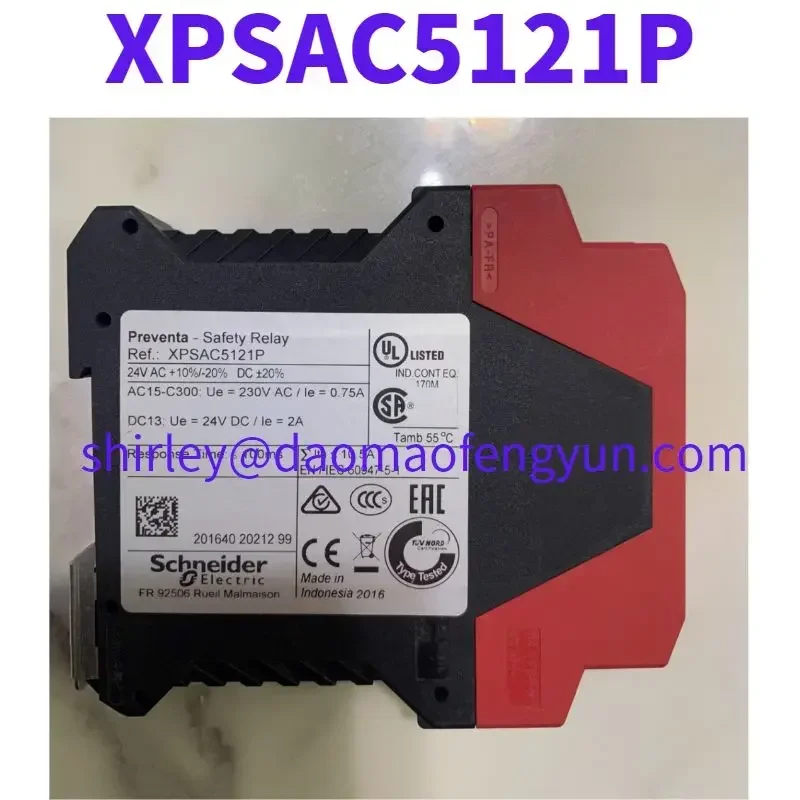Used Safety relay XPSAC5121P