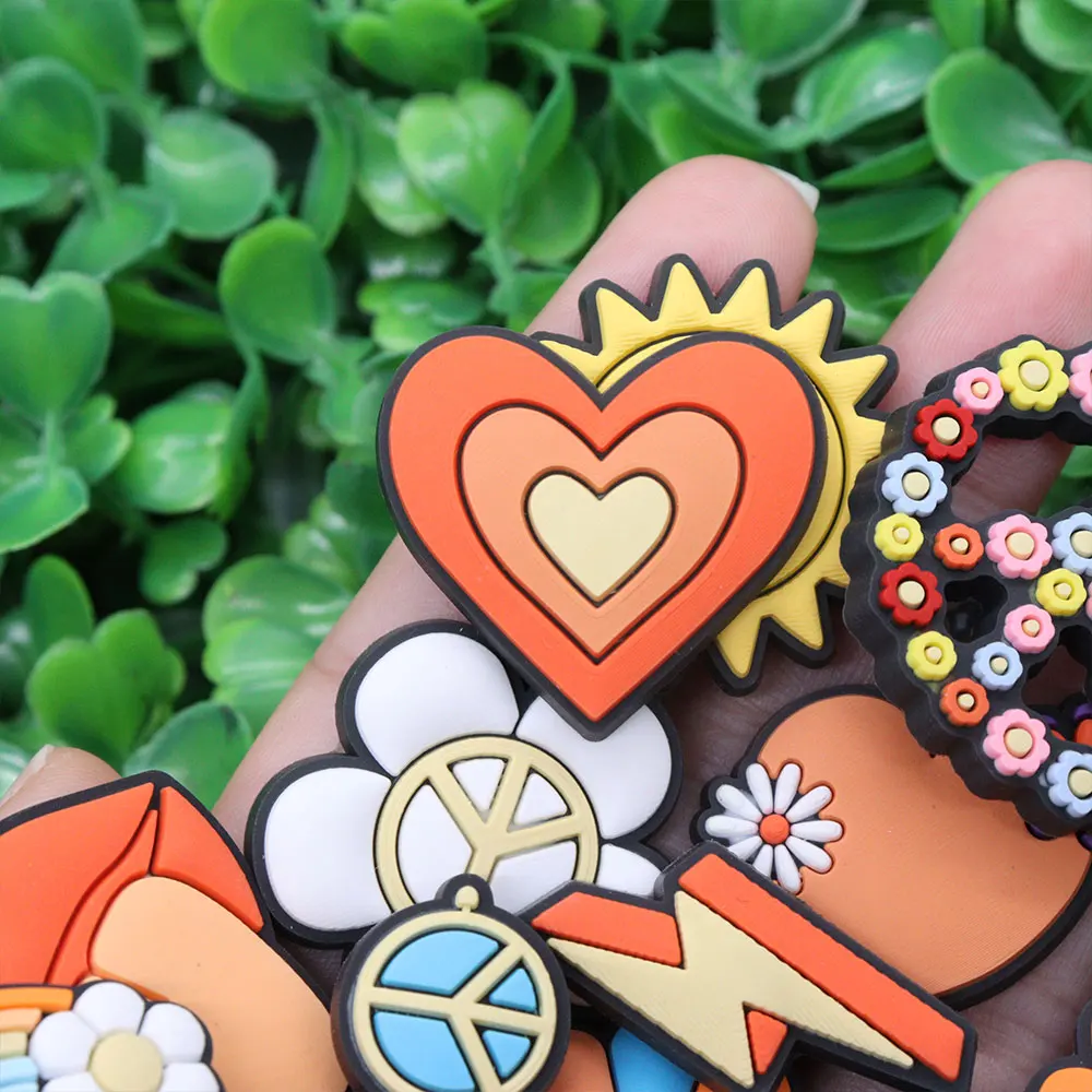 New Arrival 1pcs PVC Shoe Charms Fit Wristbands Peace Love Flower Sun Butterfly Snail Heart Mushroom Hole Slipper Decoration