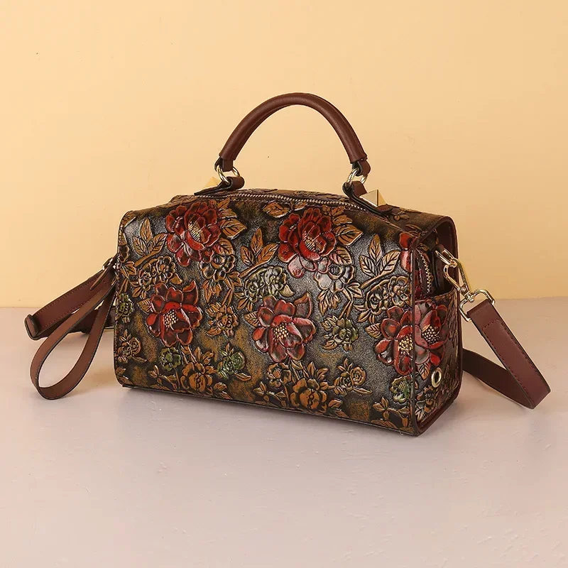 Spring/Summer New Women\'s Bag 2024 New One Shoulder Soft Leather Middle aged Mom Crocodile Pattern Handbag Boston Pillow Bag