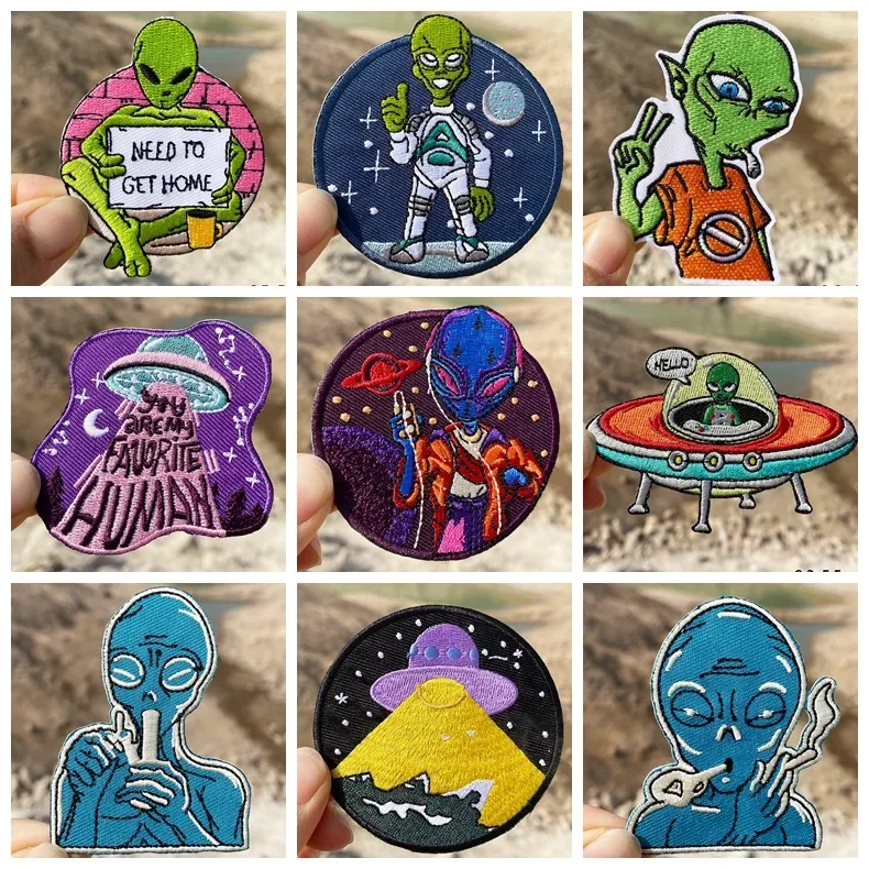 Cartoon Stickerei Patch Aliens Raumschiff UFO DIY Eisen auf Patches schmelz bare Kleidung Abzeichen Taschen Hüte Kinder personal isierte Accessoires