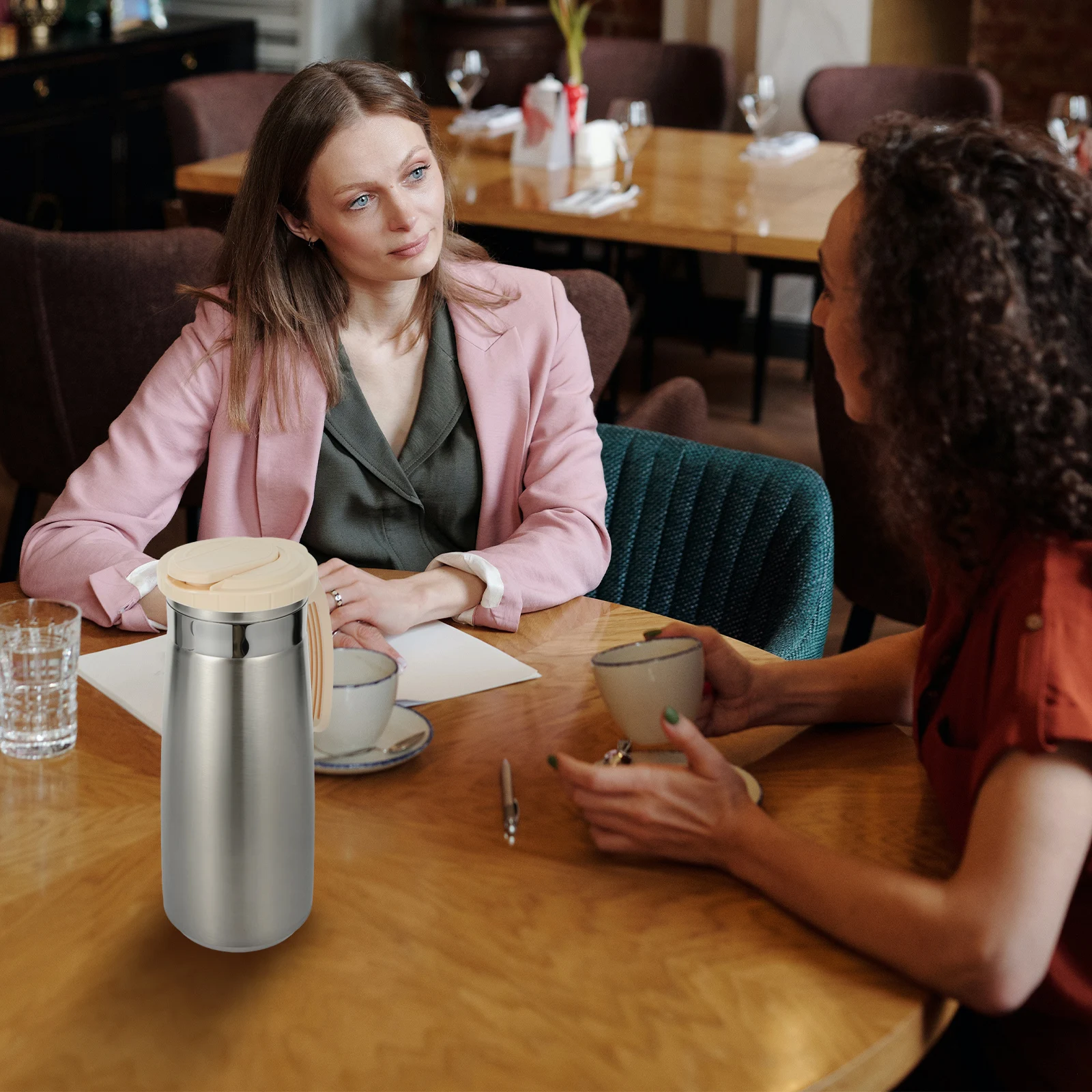 

Stainless Steel Cold Water Kettle 1.5L Large Capacity Easy Pour Leak Proof Grip Handle Kitchen Essentials for Tea Juice Beverage