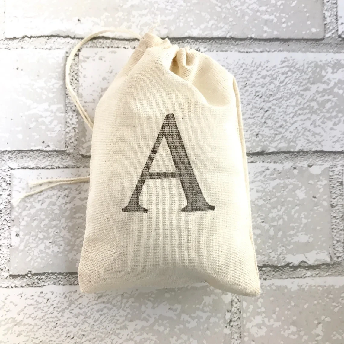 20 Pcs Monogram Initial Favor Bags Personalized Letter Party Bag Wedding Welcome Gift Candy Goodie Baby Bridal Shower Bacheloret