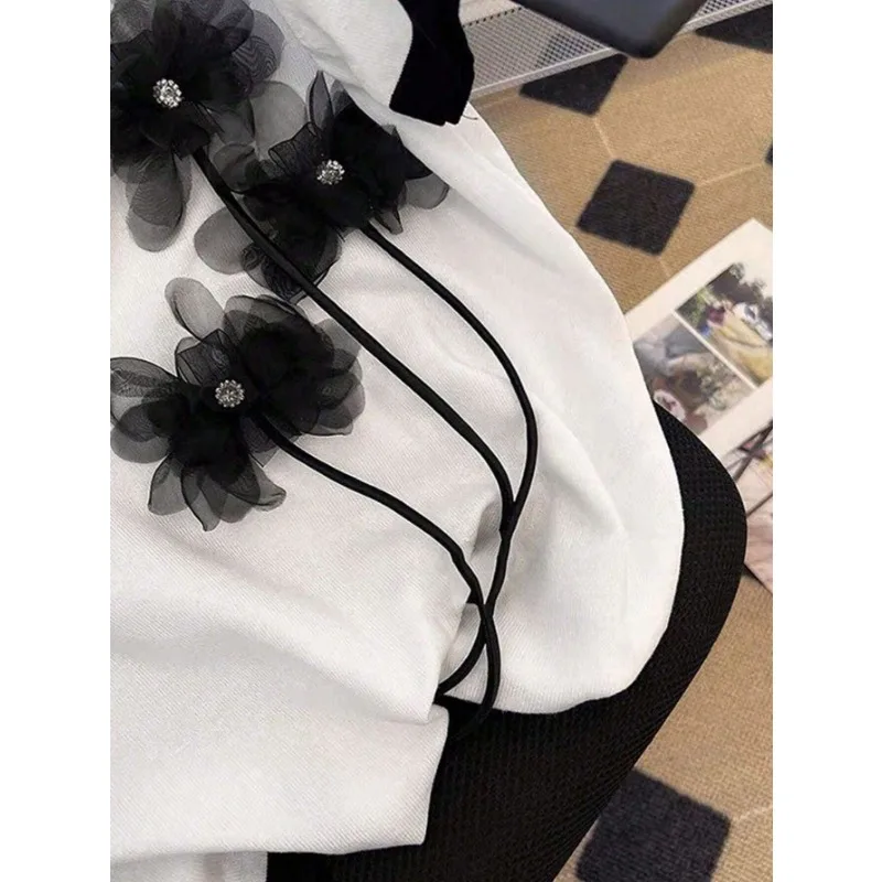 تي شيرت نسائي بقصة ضيقة Harajuku باللونين الأبيض والأسود غير رسمي بأكمام قصيرة ملابس نسائية على شكل زهرة الحبر تي شيرت نسائي علوي
