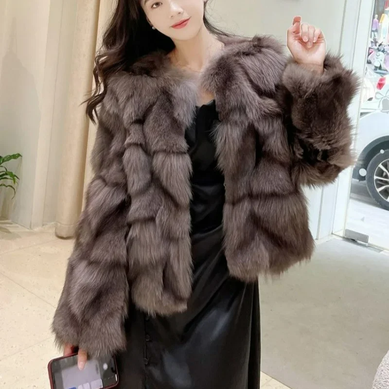 

2024 Winter New Fox Fur Coat Women's Short Young Fashion High-end Internet Celebrity Thickened Imitation Fur Coat Comfortable