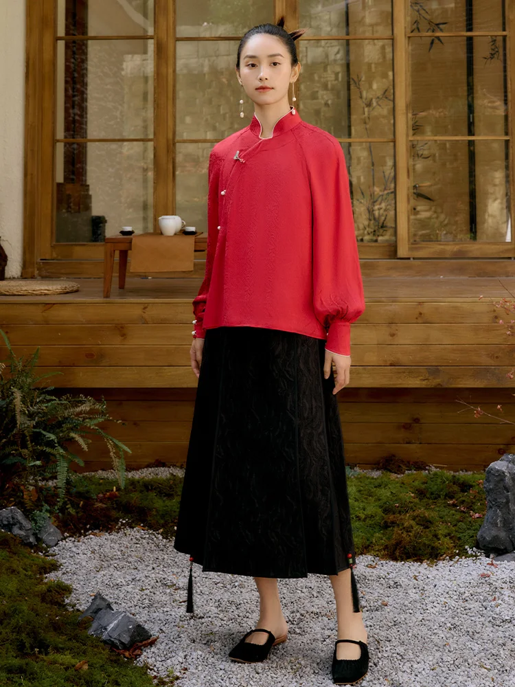 

New Chinese Sle Long Sve irt with Button Detail Improved Hanfu Outerwear Ginger Embroidery Spring 2024 Faion