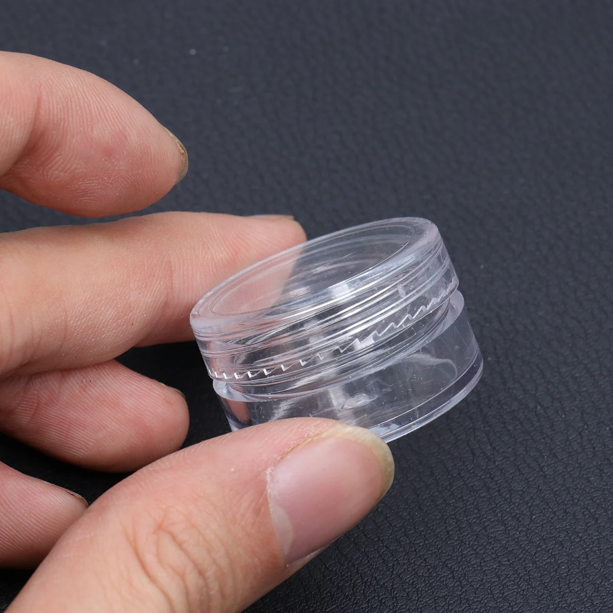 

50Pcs Plastic Jars Transparent Round Containers Leakproof Portable Lightweight for Travel Makeup Storage