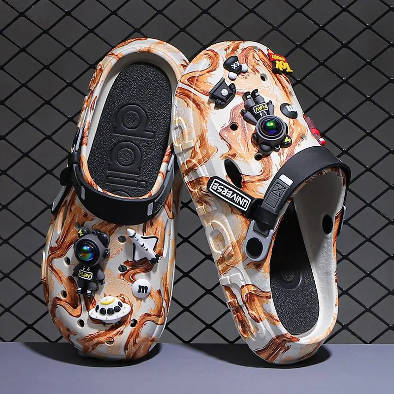 2026 new EVA perforated shoes for men, summer wear, anti odor thick sole, anti slip and wear-resistant women's bag toe sandals