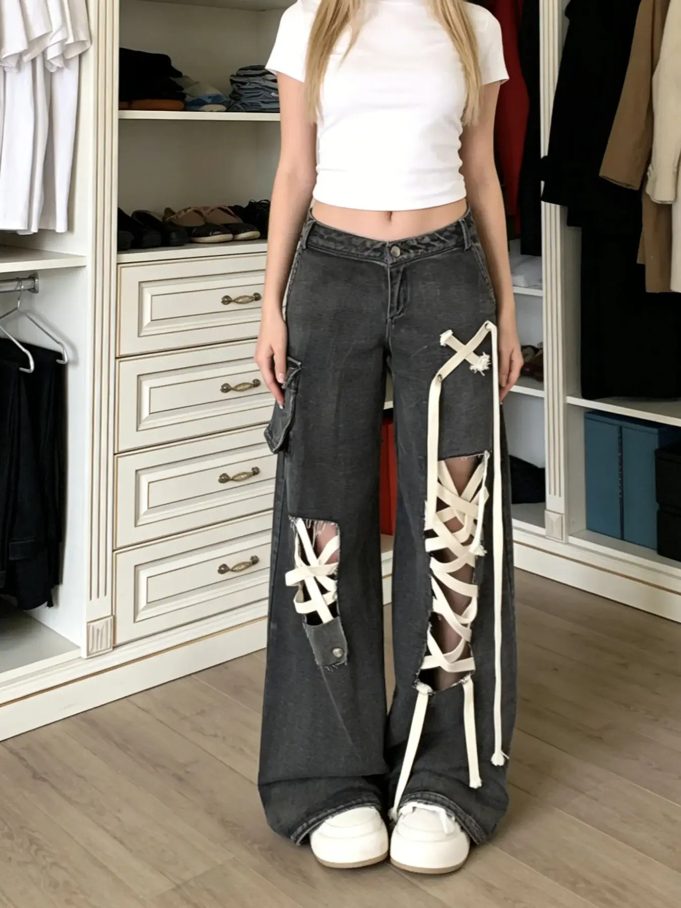 Women\'s Black Gothic Y2k Ripped Cargo Jeans Japanese 2000s Style Baggy Bandage Denim Trousers Jean Pants Vintage Trashy Clothes