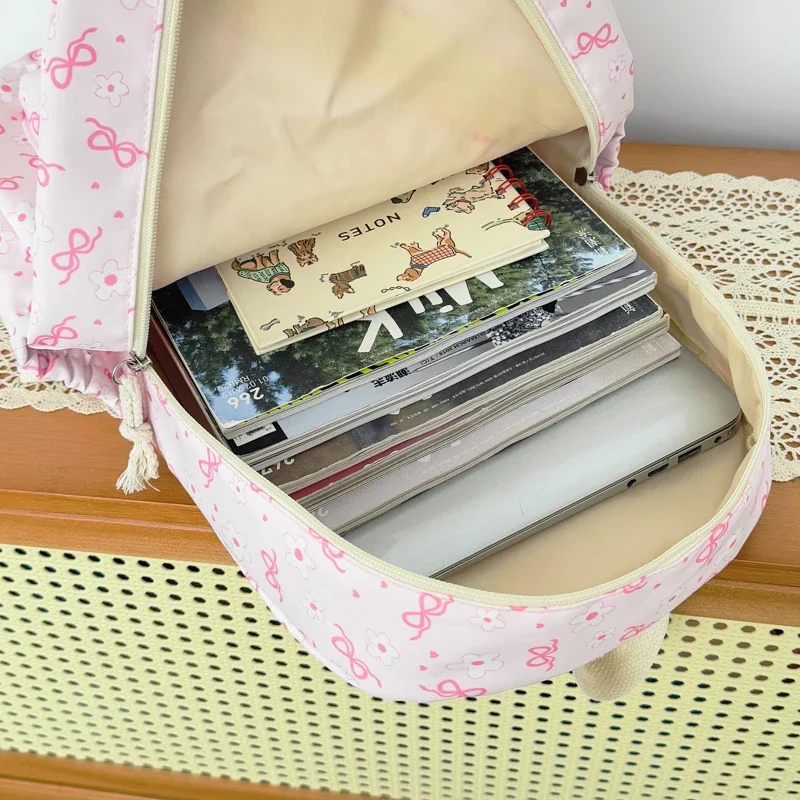 Hochwertiges, ästhetisches Rucksack-Set mit Blumenmuster, dreiteilig, aus leichtem Nylon, großes Fassungsvermögen, Mädchenrucksack, Campus-Studentenrucksack – Detail 7