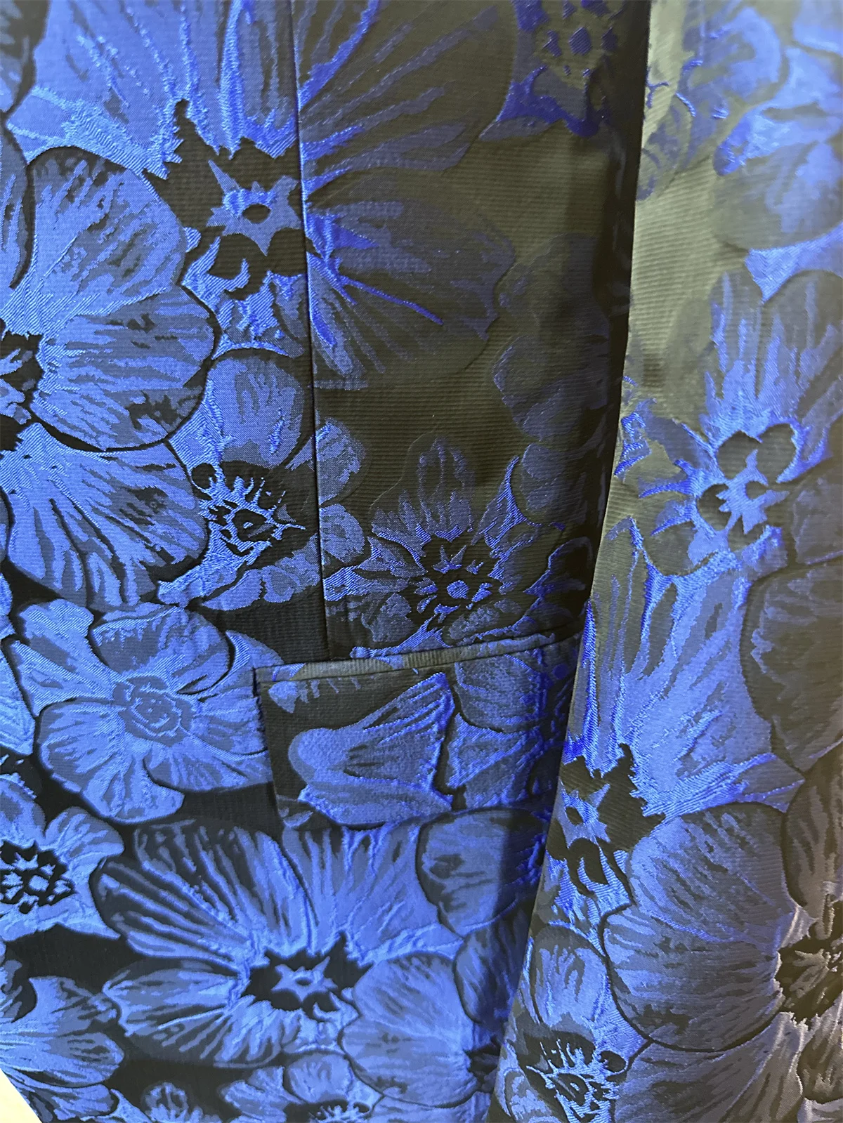 ロイヤルブルー ジャカードジャケット ブラックパンツ 2点セット メンズスーツセット スリムフィット フォーマル 結婚式 新郎スーツ ビジネスカジュアル 男性服