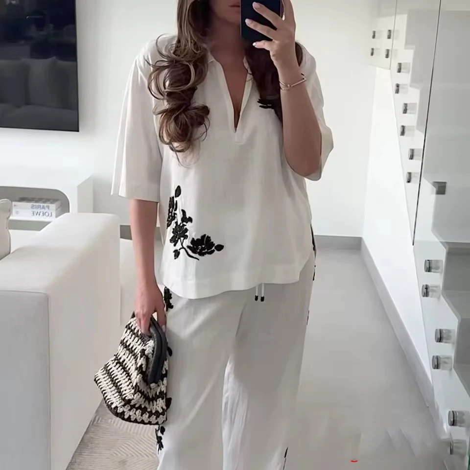 ผูกสบายๆกางเกง 2 ชิ้นชุดผู้หญิงเย็บปักถักร้อยเอวสูงกางเกงชุดสตรี 2025 2 ชิ้นผู้หญิงชุด ﻿