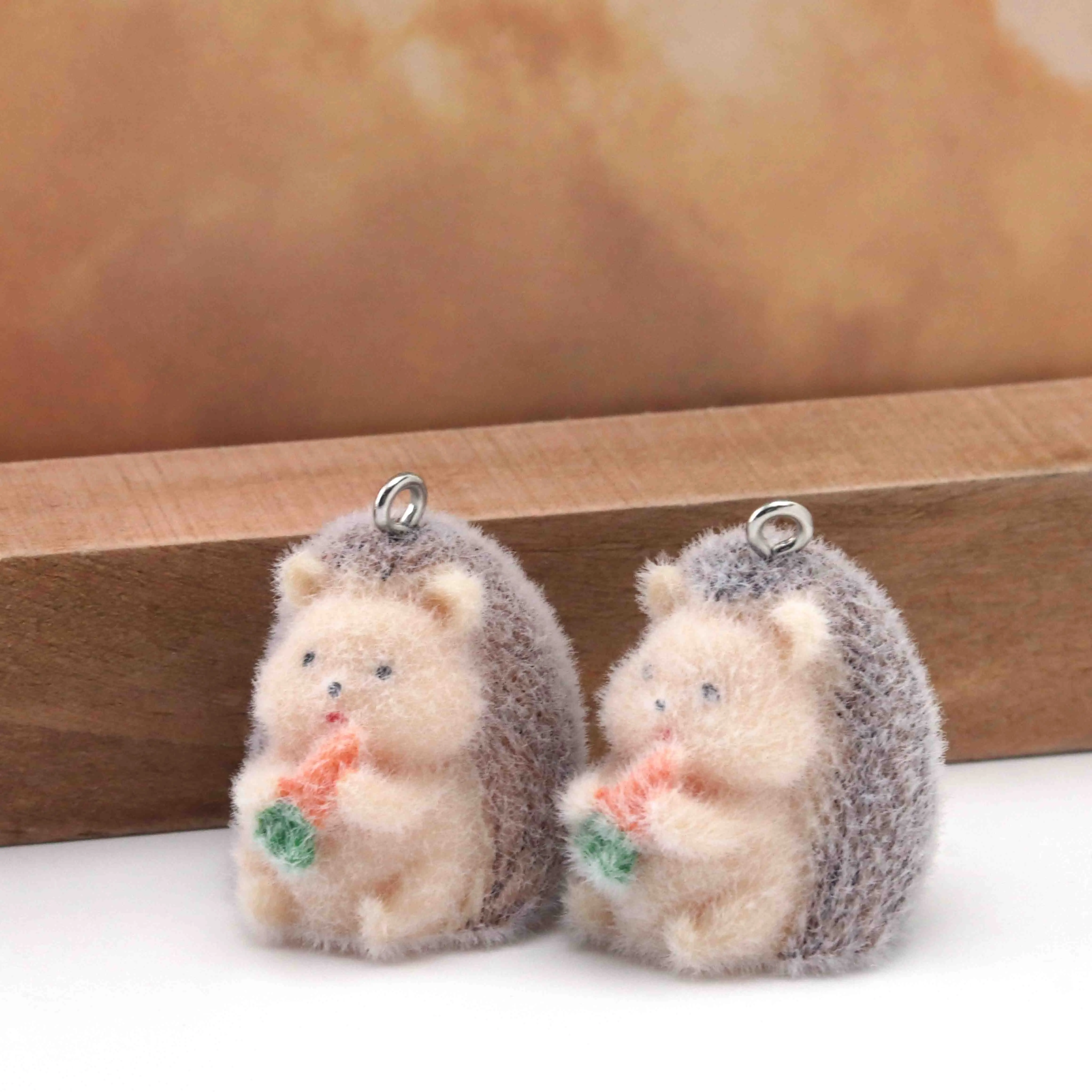 20pcs Flocked Resin Charms Hedgehog Ornaments pendent For Jewelry Making Mobile Phone Desktop Pendant Accessories