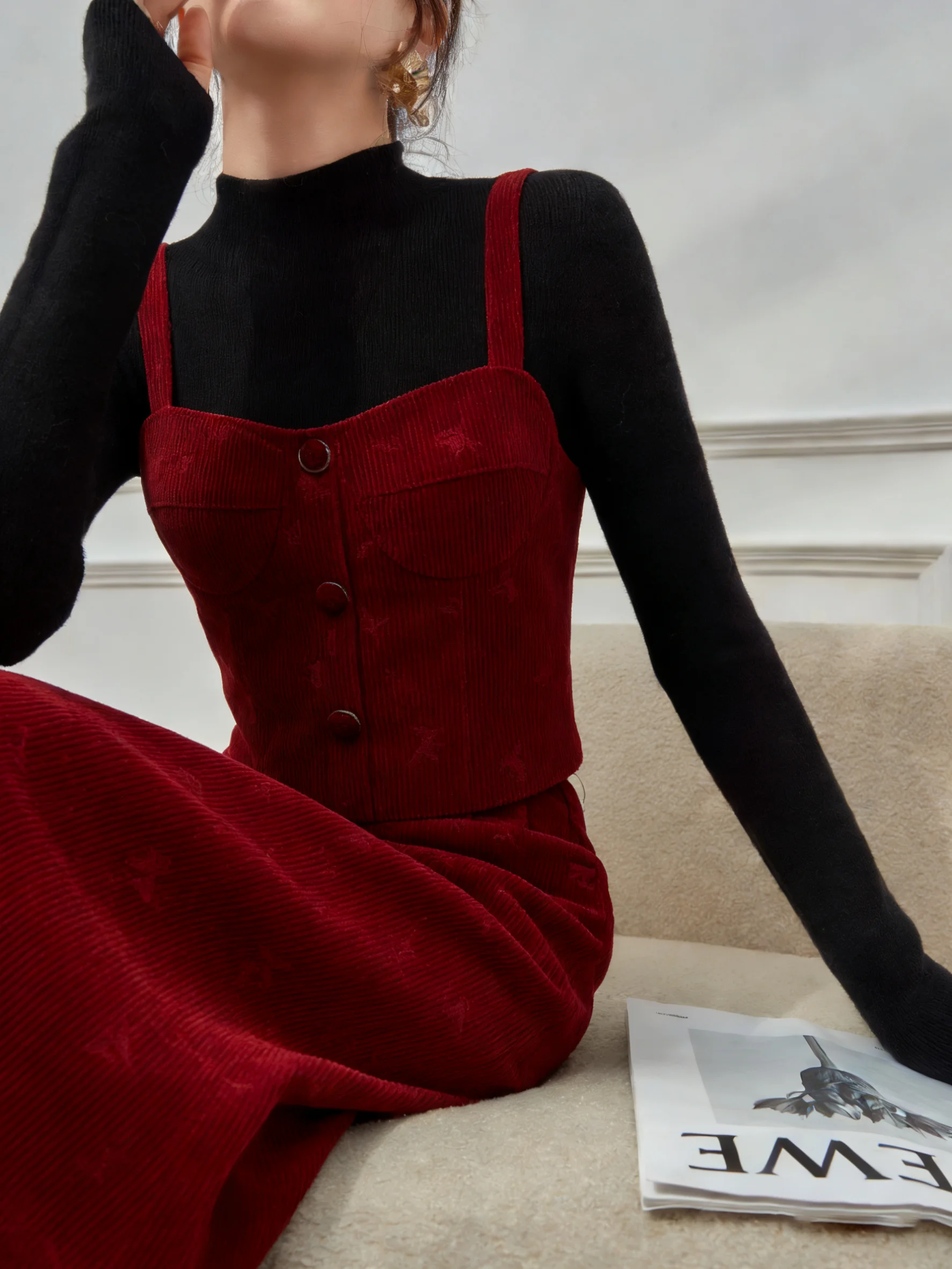 

Red Velvet Corduroy Print Halter Skirt Set Women's Fashion Winter Outfit High Waist Loose Fit V-Neck Knit Top