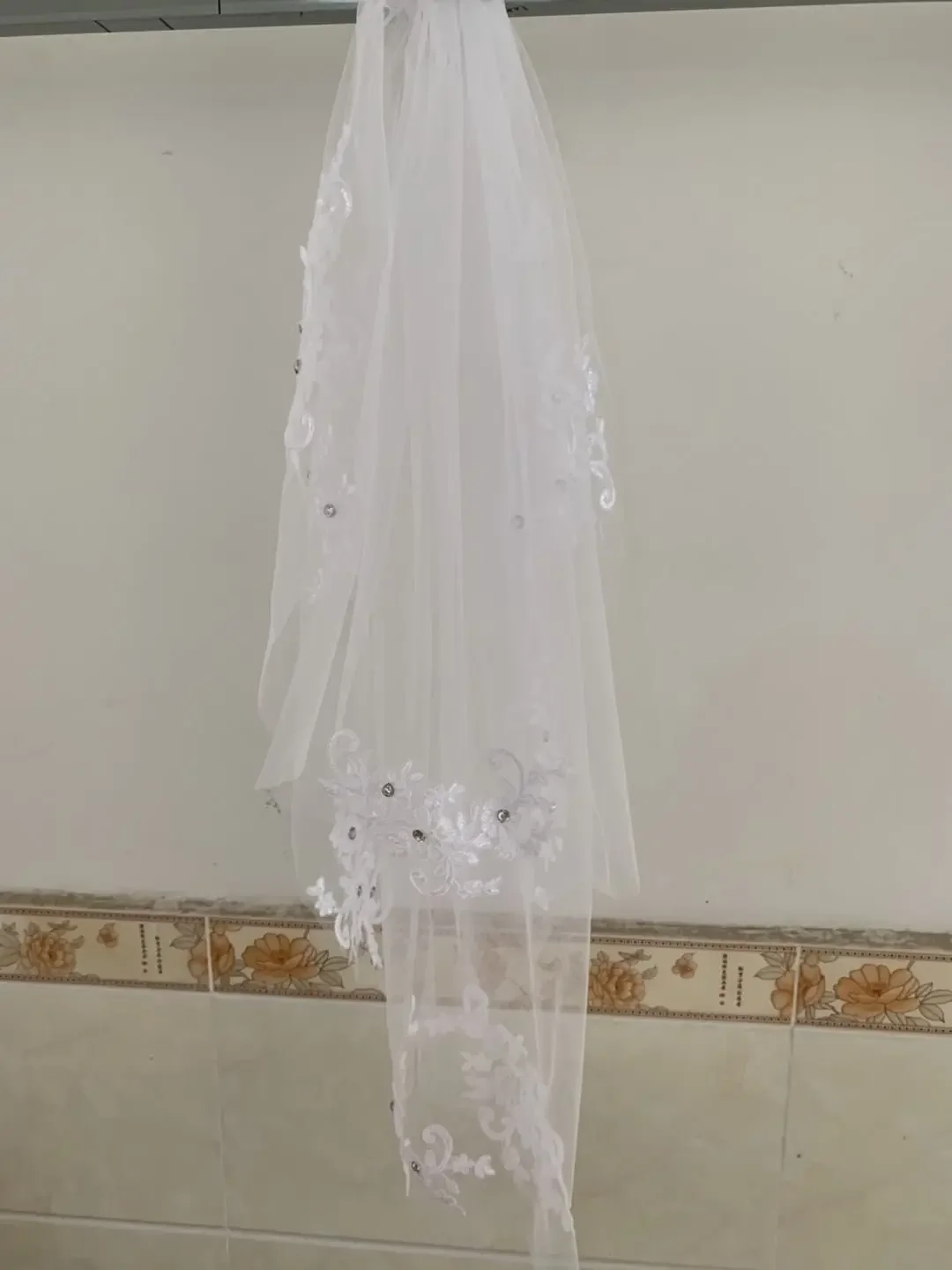 

Fashion Lace Bridal Accessories Wedding Veil Sparkle Crystals Bridal Veils With Comb